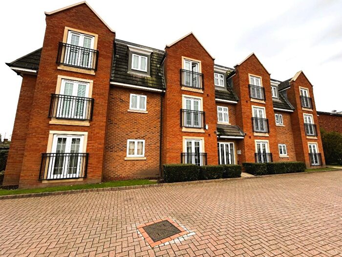 2 Bedroom Apartment For Sale In Grange Drive, Sutton Coldfield, West Midlands, B74