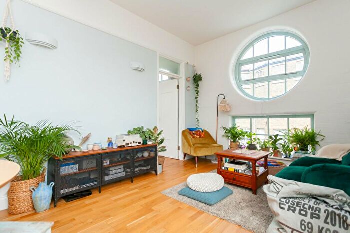 1 Bedroom Apartment To Rent In Urswick Road, Homerton, London, E9