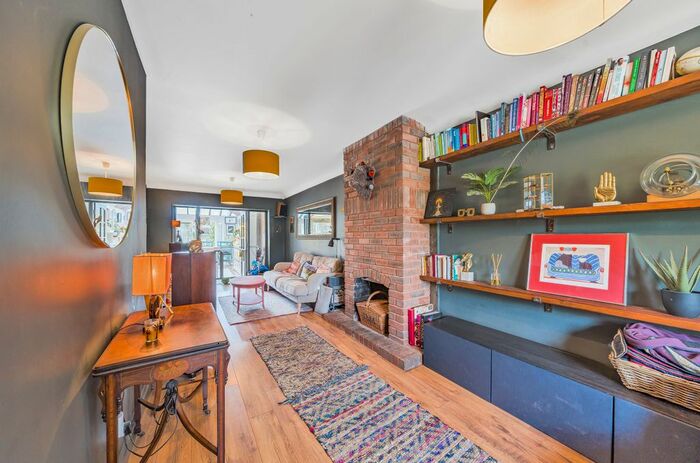 3 Bedroom Bungalow To Rent In Hamesmoor Road, Mytchett, Camberley, GU16