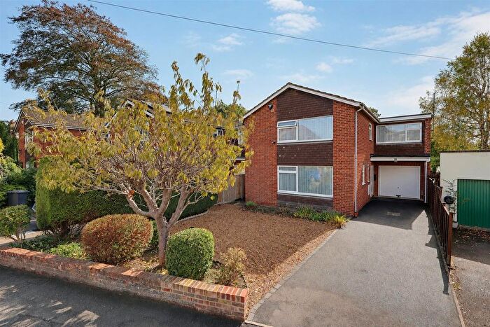 4 Bedroom Detached House For Sale In Billbrook Road, Hucclecote, GL3