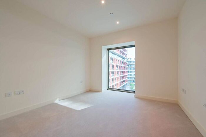 1 Bedroom Flat To Rent In Abram Building, Riverscape, Silvertown, London, E16