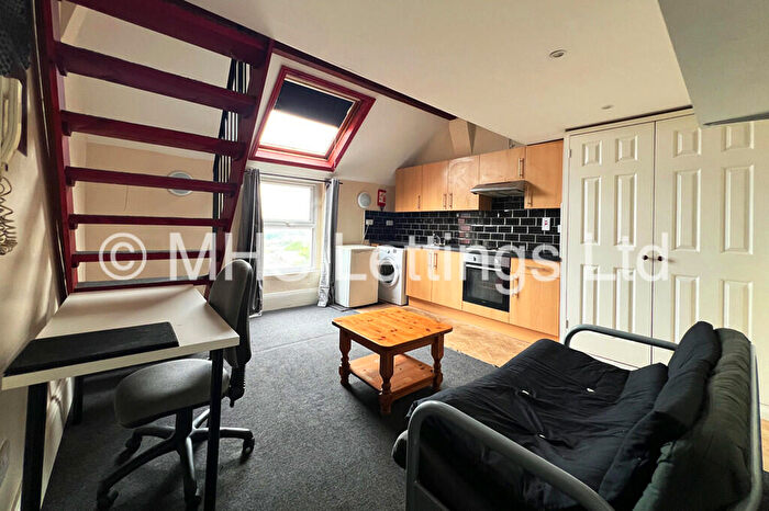 1 Bedroom Maisonette To Rent In Flat, Moorland Road, Leeds, LS6
