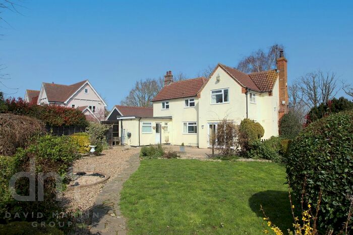 4 Bedroom Detached House For Sale In Langham Road, Boxted, Colchester, CO4