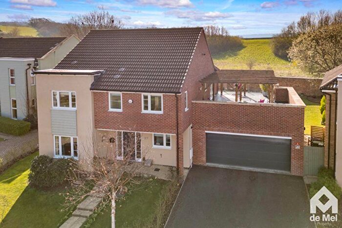 4 Bedroom Detached House For Sale In Birdlip Road, Harp Hill, GL52