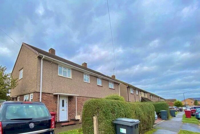 3 Bedroom Property To Rent In Quinbrookes, Slough, SL2