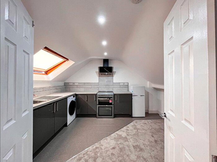 1 Bedroom Flat To Rent In Leicester Road, Loughborough, Leicestershire, LE11