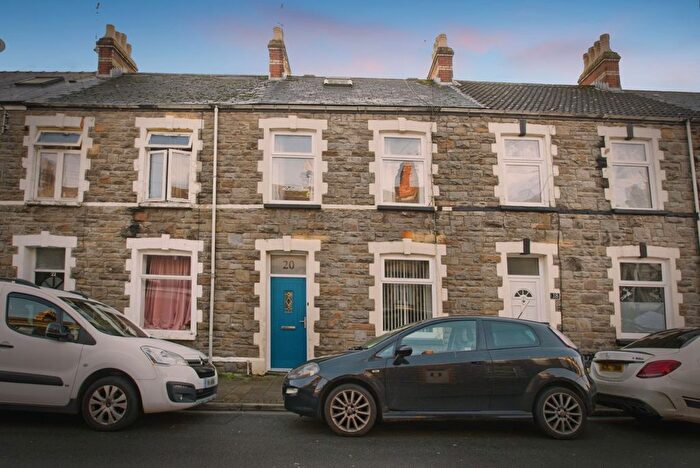 3 Bedroom Terraced House For Sale In Emerald Street, Cardiff, CF24