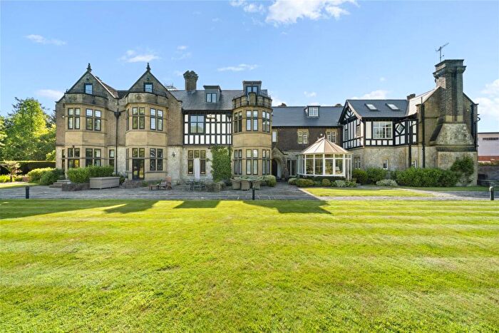 3 Bedroom Flat For Sale In Felcourt Road, Felcourt, East Grinstead, Surrey, RH19