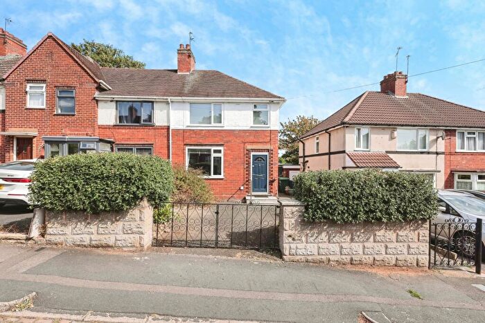 3 Bedroom End Of Terrace House For Sale In Pavilion Avenue, Smethwick, West Midlands, B67