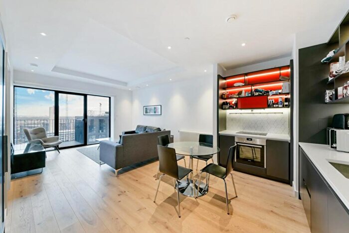 1 Bedroom Apartment To Rent In Modena House, London City Island, London, E14