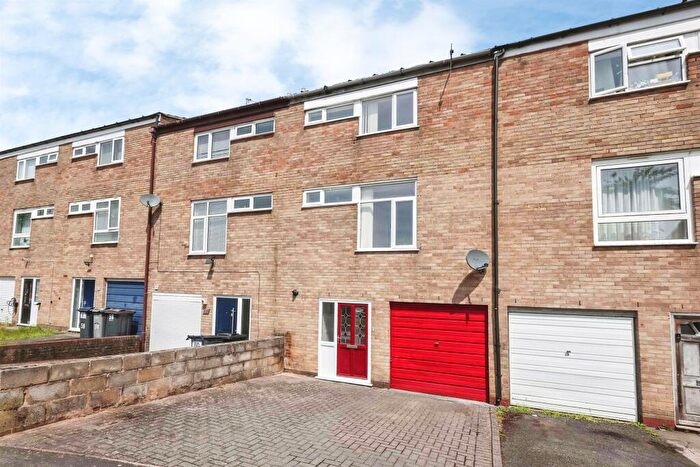 3 Bedroom Terraced House For Sale In Middle Leasow, Quinton, Birmingham, B32