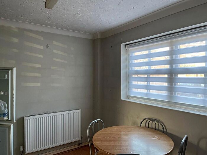 1 Bedroom Terraced House To Rent In Tyrrell Square, Mitcham, CR4