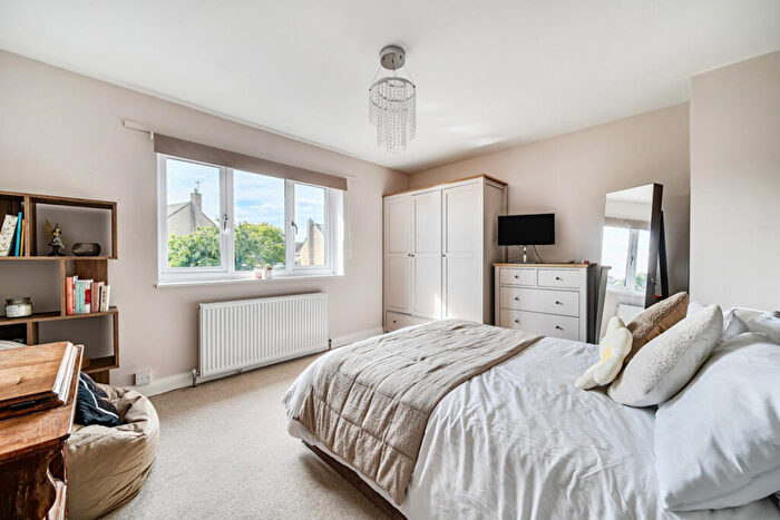 4 Bedroom Detached House For Sale In Blicks Close, Hullavington, SN14