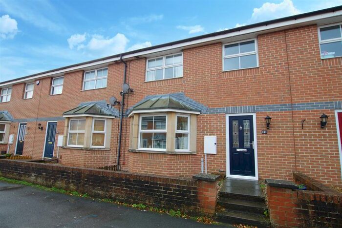 4 Bedroom Terraced House To Rent In St. Austell Way, Churchward, Swindon, SN2