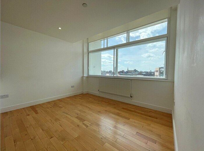 2 Bedroom Flat For Sale In Lee Street, Leicester, Leicestershire, LE1