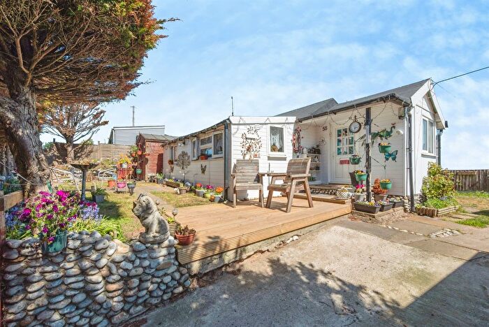 2 Bedroom Detached Bungalow For Sale In Beach Road, Hemsby, Great Yarmouth, NR29