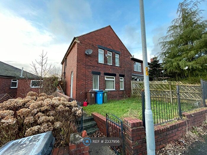 3 Bedroom Semi-Detached House To Rent In Vulcan Street, Oldham, OL1