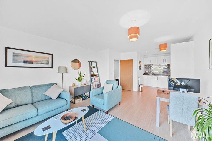 1 Bedroom Flat For Sale In River Heights, High Street, London, E15