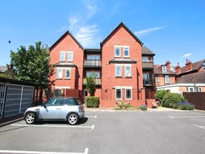 2 Bedroom Flat To Rent In Bruce Drive, West Bridgford, Nottingham, Nottinghamshire, NG2