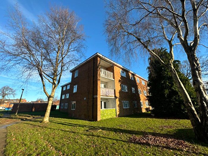 2 Bedroom Flat To Rent In Grafton Road, B90
