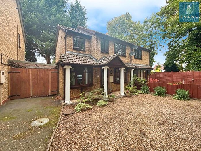3 Bedroom Semi-Detached House For Sale In Cherry Close, Holbrooks, Coventry, CV6