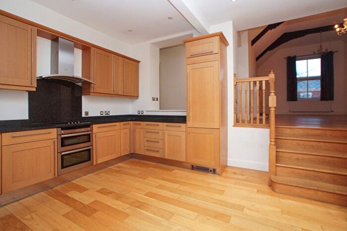 2 Bedroom Flat For Sale In Cavendish Court, Warwick Road, Carlisle, CA1