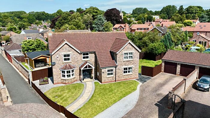 5 Bedroom Detached House For Sale In Hurds Farm, Worlaby, Lincolnshire, DN20