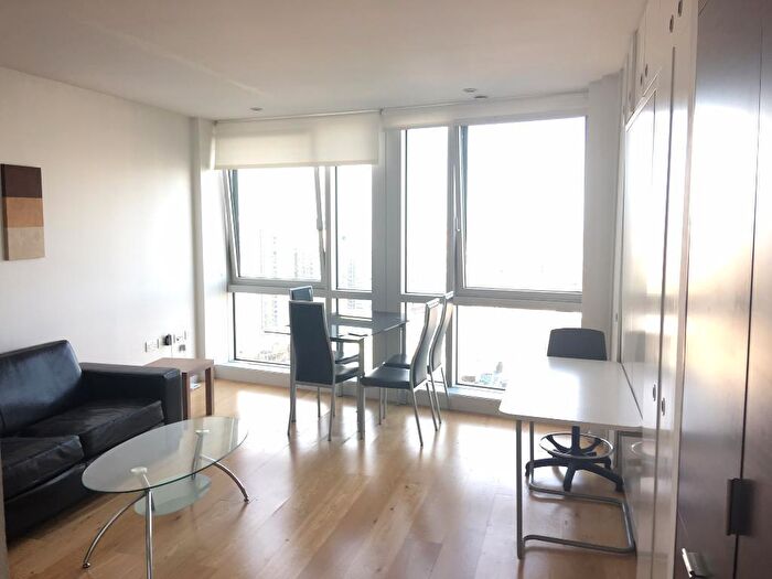 Studio To Rent In Ontario Tower, Fairmount Avenue, Blackwall, Canary Wharf, London, E14