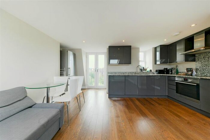 2 Bedroom Flat To Rent In Florence Road, Wimbledon, London, SW19