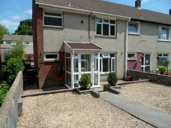 3 Bedroom Semi Detached House To Rent In Bronhaul, Talbot Green