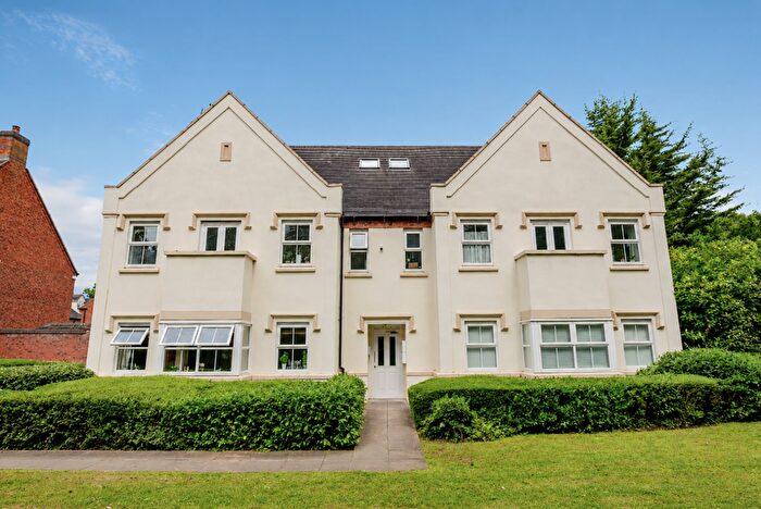 2 Bedroom Flat For Sale In Coopers Close, Stratford-Upon-Avon, CV37