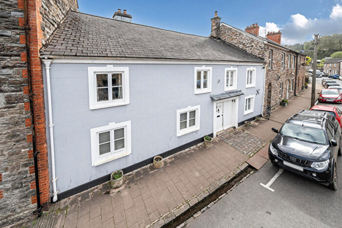 4 Bedroom Terraced House For Sale In Brook Street, Bampton, Tiverton, EX16
