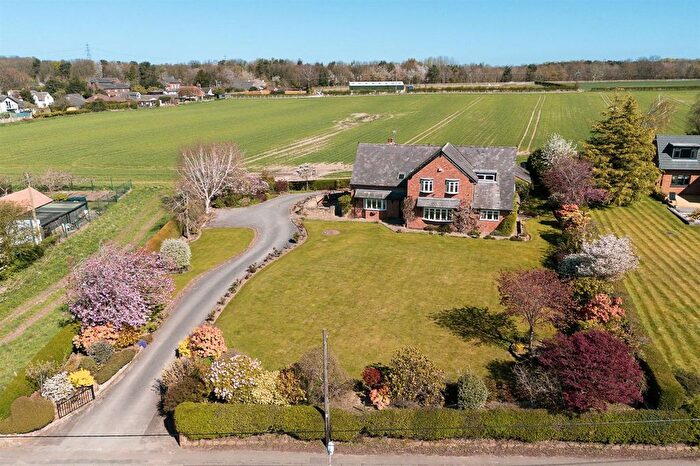 5 Bedroom Detached House For Sale In Aston Lane, Sutton Weaver, WA7