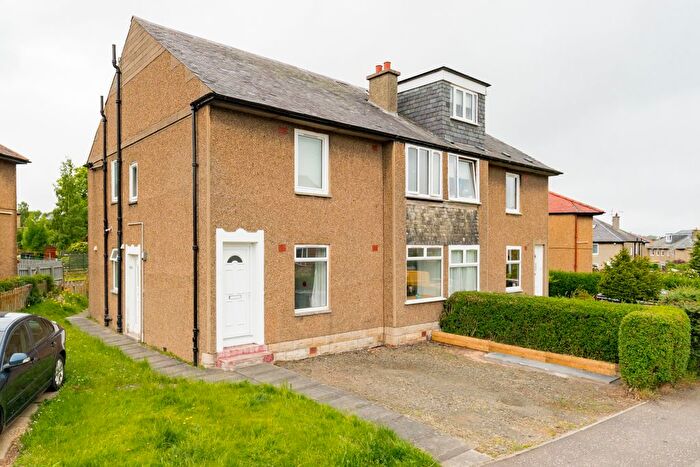 2 Bedroom Flat For Sale In Colinton Mains Road, Edinburgh, EH13