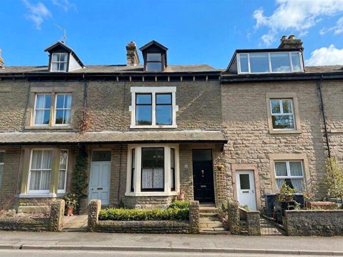 3 Bedroom Terraced House For Sale In West Road, Buxton, SK17