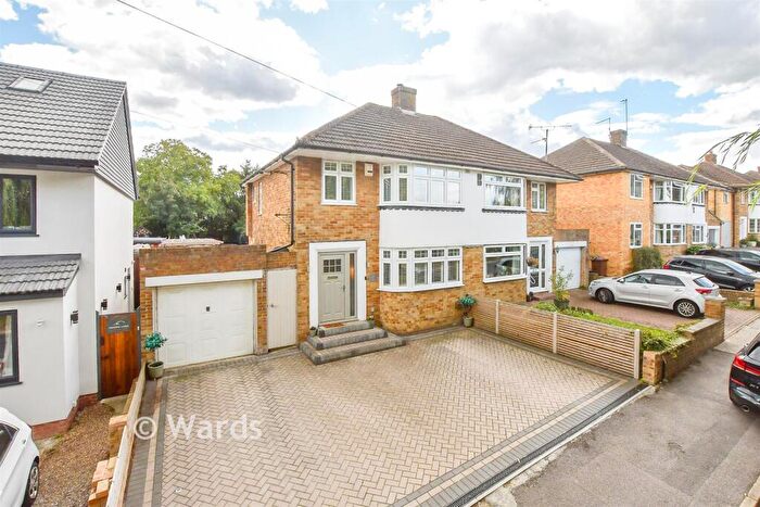 3 Bedroom Semi-Detached House For Sale In Hollywood Lane, Wainscott, Rochester, Kent, ME3