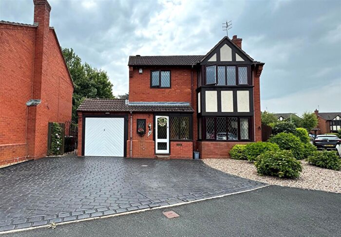 4 Bedroom Detached House For Sale In St. Augustines Close, Droitwich, WR9