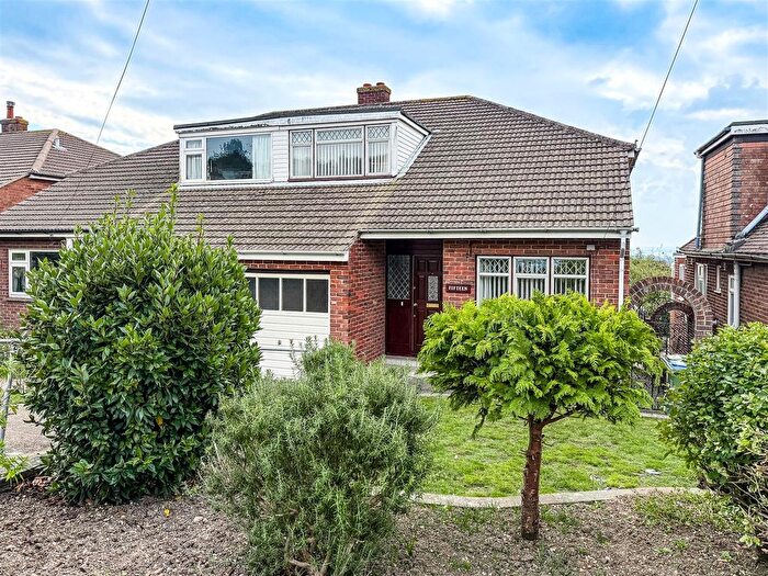 4 Bedroom Semi-detached House For Sale In Pentland Rise, Portchester, PO16