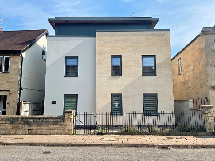 2 Bedroom Flat To Rent In Knapp Road, Cheltenham, GL50