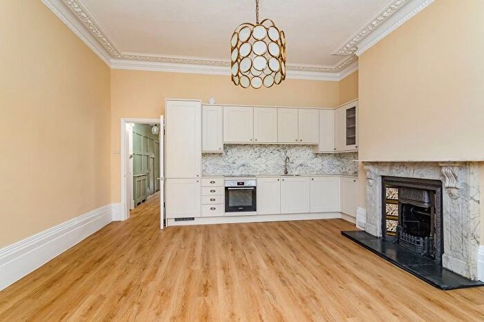 2 Bedroom Flat To Rent In Norton Road, Hove, East Sussex, BN3