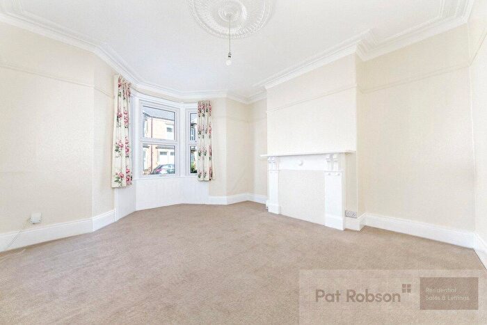 2 Bedroom Apartment To Rent In Mildmay Road, Jesmond, Newcastle Upon Tyne, NE2