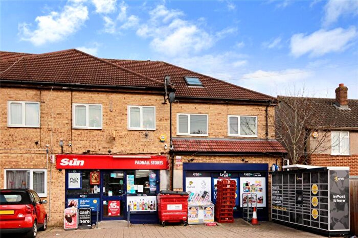 2 Bedroom Flat To Rent In Padnall Road, Romford, RM6