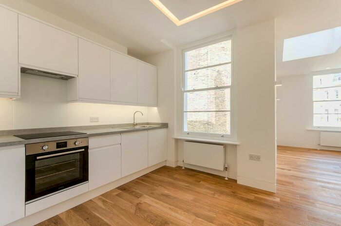 2 Bedroom Flat To Rent In Old Brompton Road, South Kensington, London, SW5