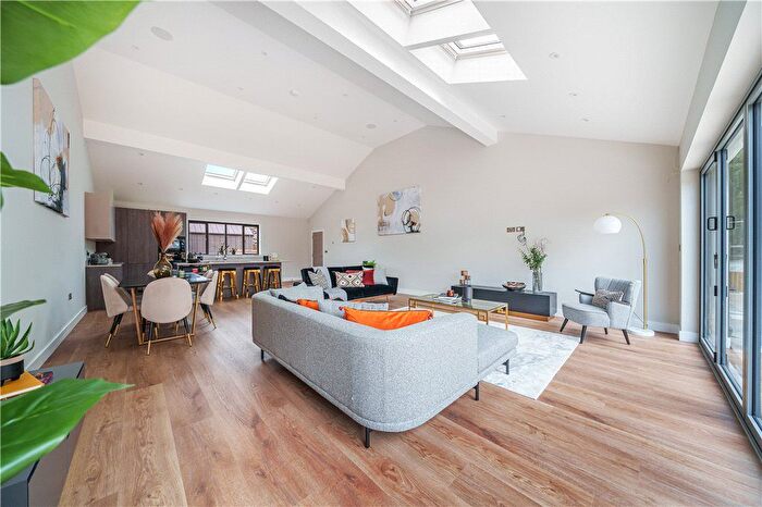 3 Bedroom Detached House For Sale In Hill Top Place, Westerham, TN16