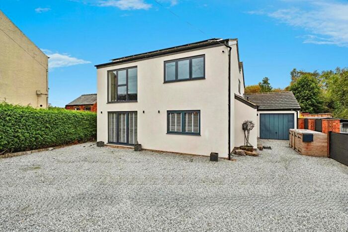 4 Bedroom Detached House For Sale In Stutton Road, Tadcaster, LS24