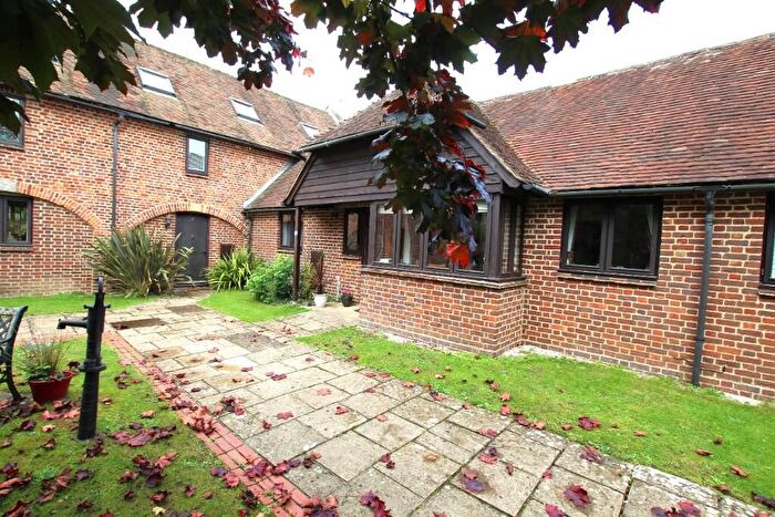 1 Bedroom Barn Conversion For Sale In Main Road, Sellindge, TN25