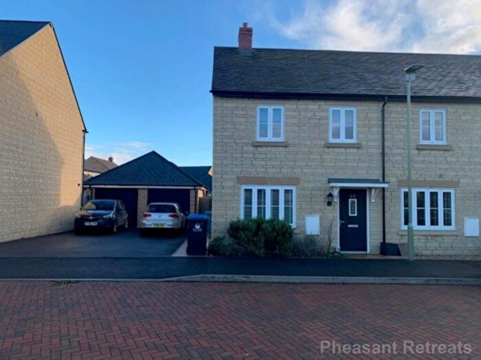 3 Bedroom Semi-Detached House To Rent In Empire Drive, Carterton, OX18