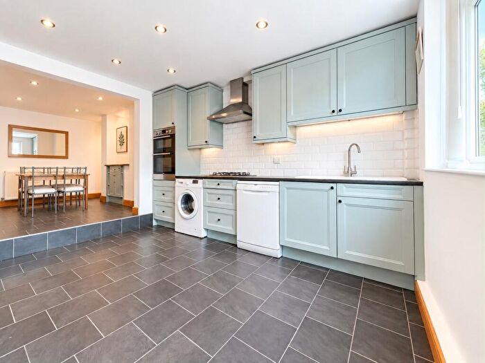 3 Bedroom Terraced House To Rent In Bute Street, Bradford, BD2