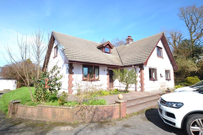 5 Bedroom Detached House For Sale In Ammanford Carmarthenshire, SA18