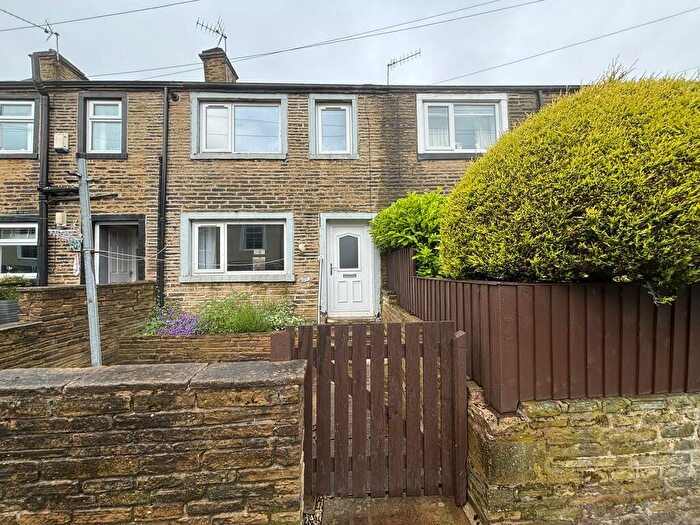 1 Bedroom Terraced House For Sale In Back Lane, Clayton, Bradford, BD14
